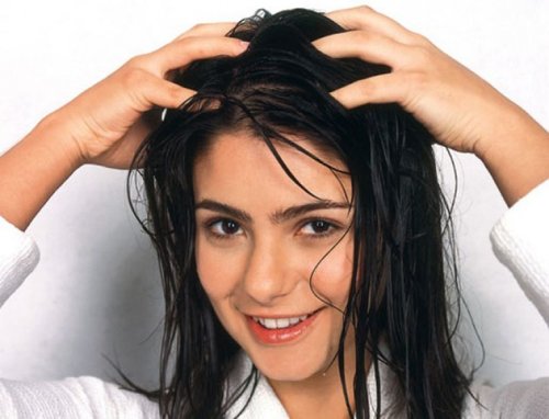 Lavare i capelli con cautela