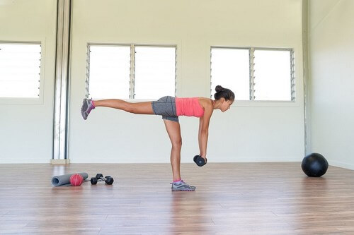 Esercizio del peso morto.