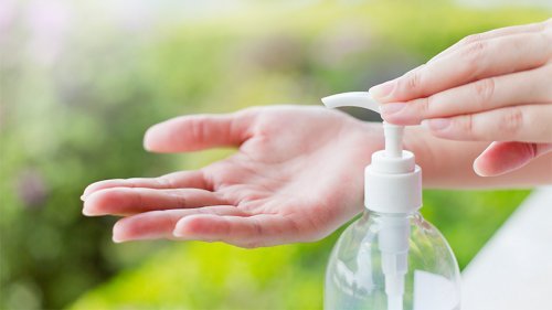 Gel disinfettante per le mani contro il sudore