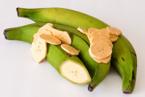 platano tagliato a fettine