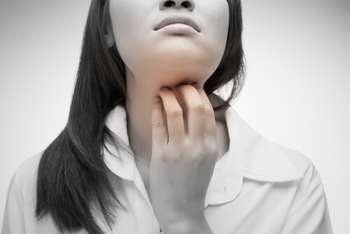 Rimedi naturali per il prurito alla gola: 4 proposte