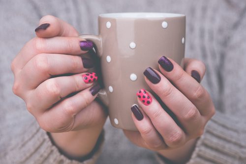 mani e tazza