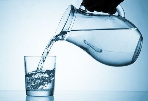 Bere acqua
