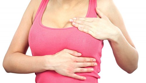 Prevenire il tumore al seno: esame dell'autopalpazione.