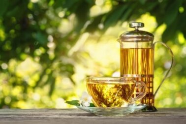 Bruciore durante la minzione: 7 rimedi naturali