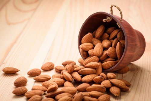 Mangiare 4 mandorle al giorno: effetti sul corpo