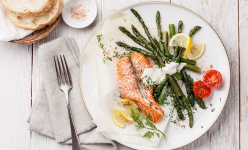 Piatto di salmone per cena.