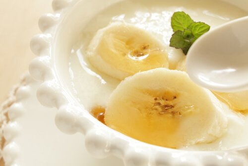 Yogurt miele e banane