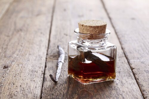 boccetta con estratto di vaniglia