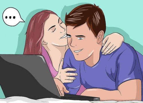 Uomo e donna guardano pc
