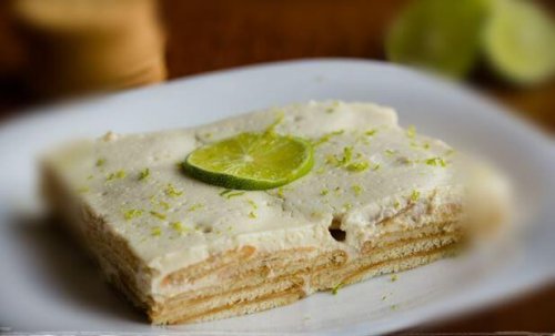 Dolce Charlotte al limone