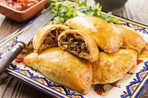 Empanadas di carne o pollo: un ricetta casalinga