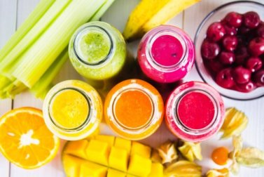 Frullati colorati per ogni giorno della settimana