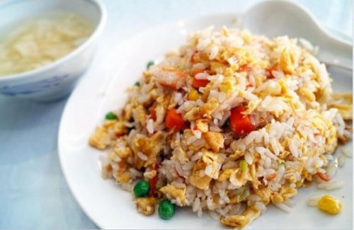 Riso cinese: ricetta deliziosa e facile