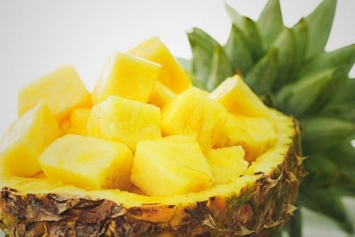 Ananas a pezzi