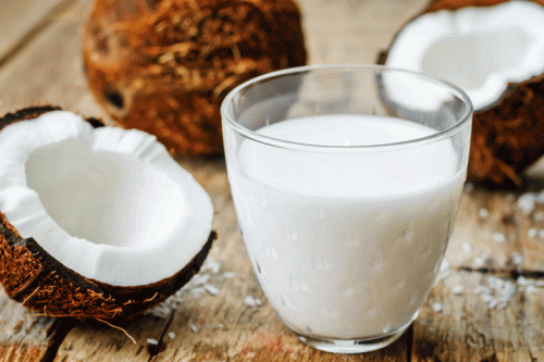 Come rendere più bello il viso col latte di cocco Come rendere più bello il viso col latte di cocco