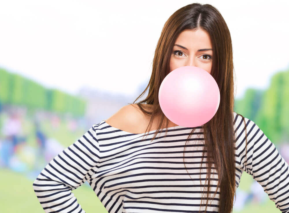 Cosa succede al corpo quando mastichiamo una gomma? Cosa succede al corpo quando mastichiamo una gomma?
