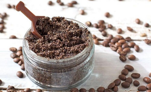 Esfolianti al caffè