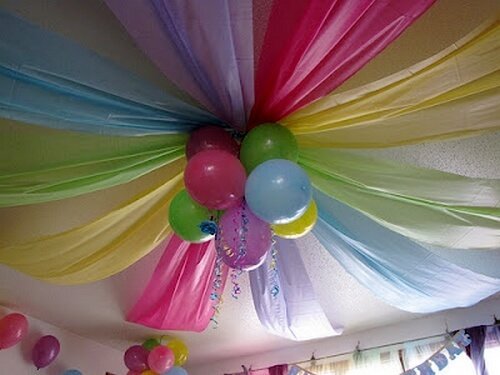 Palloncini e teli colorati