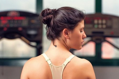 Pelle del collo: mantenerla liscia e giovane