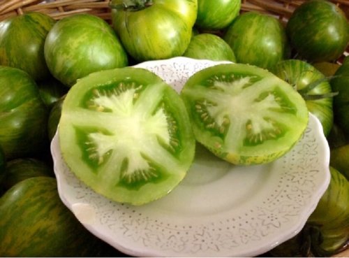 Pomodori verdi tagliati
