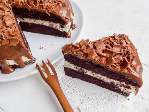 Torta al limone con copertura di cioccolato