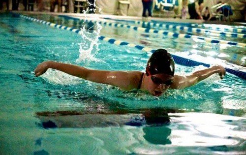 Il nuoto, uno sport completo per la salute