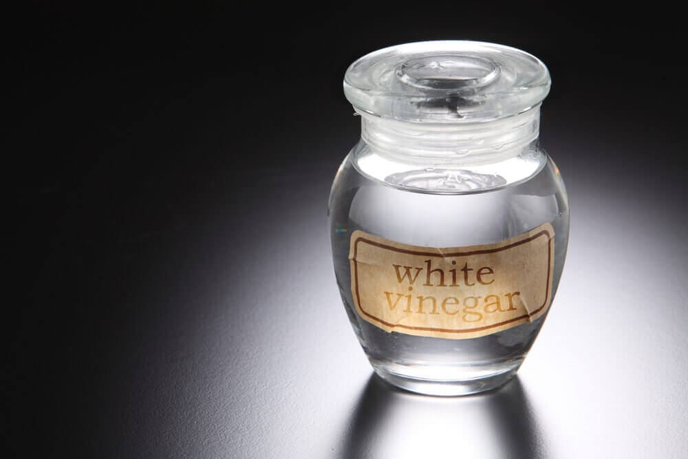Aceto bianco in boccetta