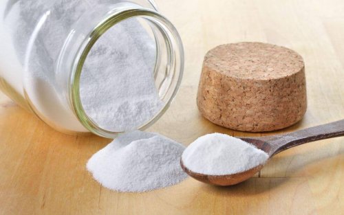 Uso del bicarbonato di sodio per pulire casa