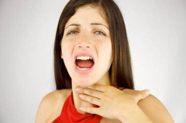 Attenuare il doppio mento con 7 esercizi