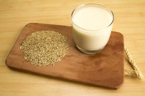 Latte di scagliola.