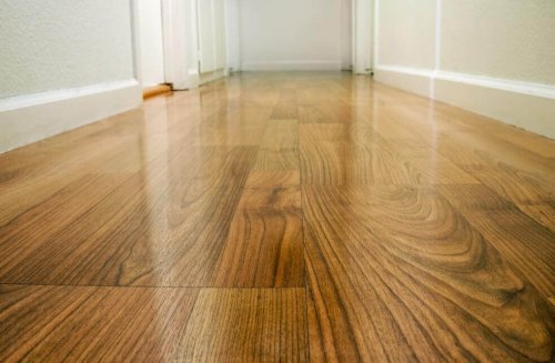 4 modi per lucidare il parquet
