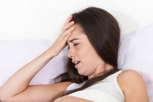 Mal di testa mattutino: 4 possibili cause