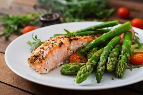 Salmone con asparagi