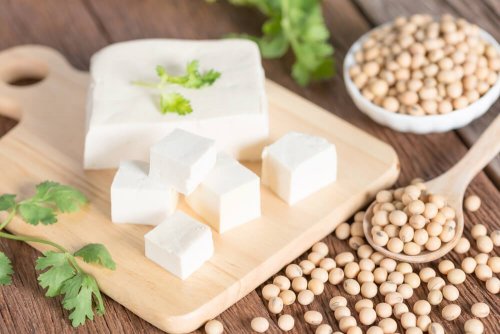 Tofu soia fonte proteica per vegani