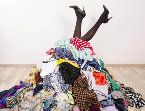 Conservare i vestiti in assenza di armadio: 3 semplici idee