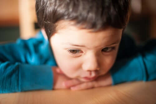 Bambino triste