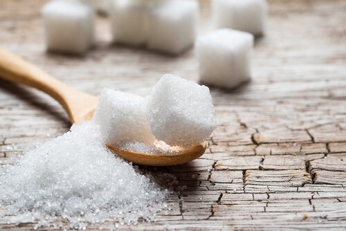 Evitare lo zucchero nella dieta: 5 alternative