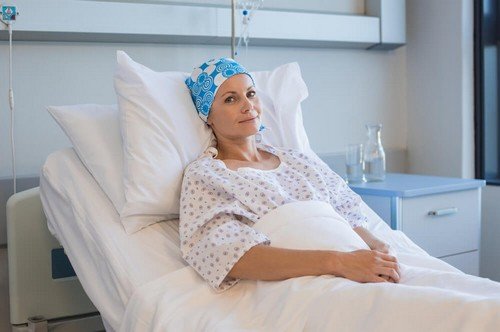 Donna cancro chemioterapia