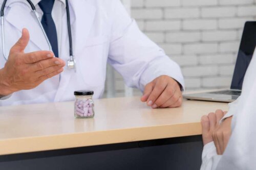 Conversazione tra medico e paziente.