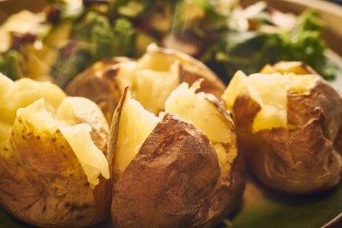 Delizie al forno: 5 ricette di patate arrosto