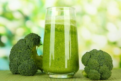 Frullato verde di broccoli