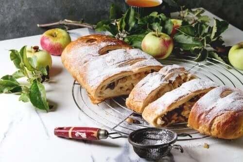 Torta di mele in sfoglia