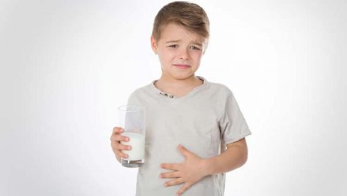Bambino con mal di pancia
