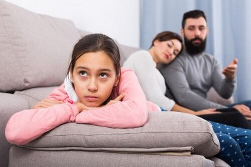 Parlare con i figli adolescenti: 4 utili consigli