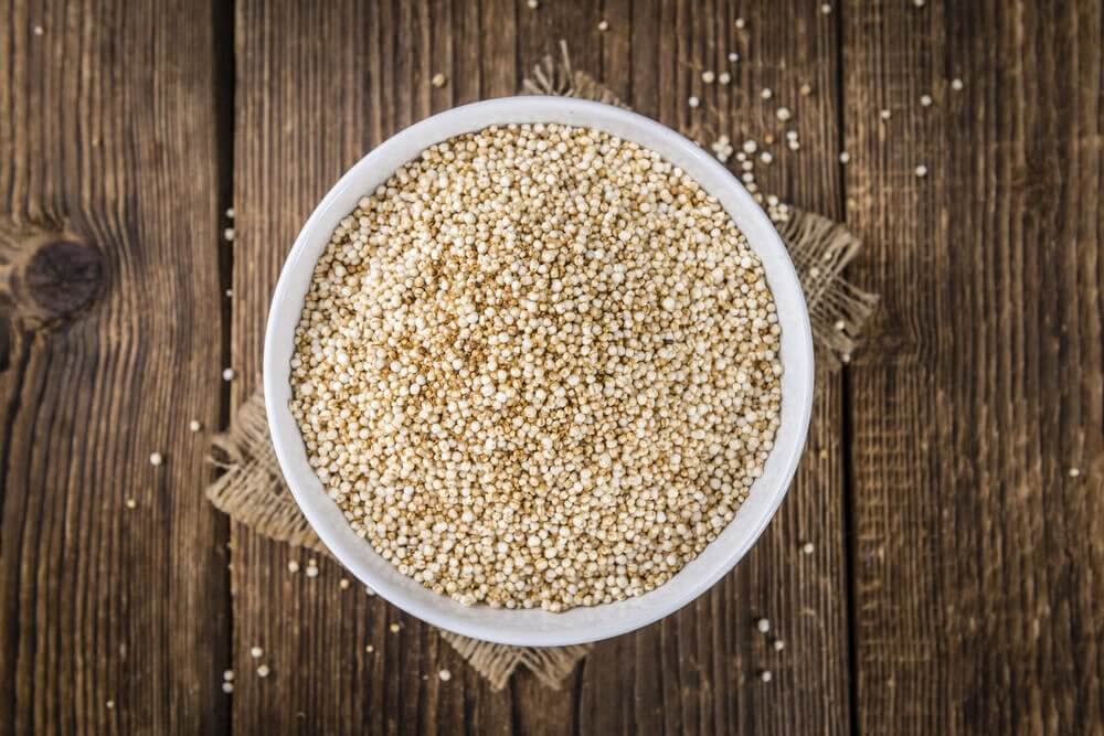 Scodella piena di quinoa