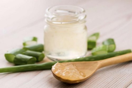 Aloe tra i metodi per eliminare i brufoli dal viso