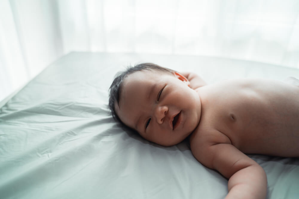 Abituare Neonato A Dormire Da Solo