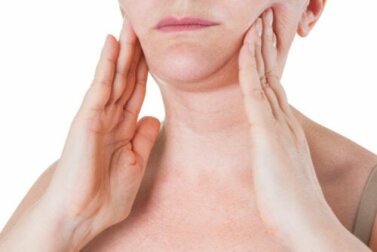 Contrastare il doppio mento con dei semplici esercizi