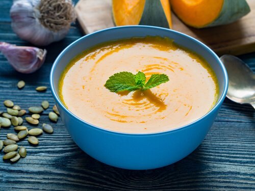 Aglio, semi di zucca e menta